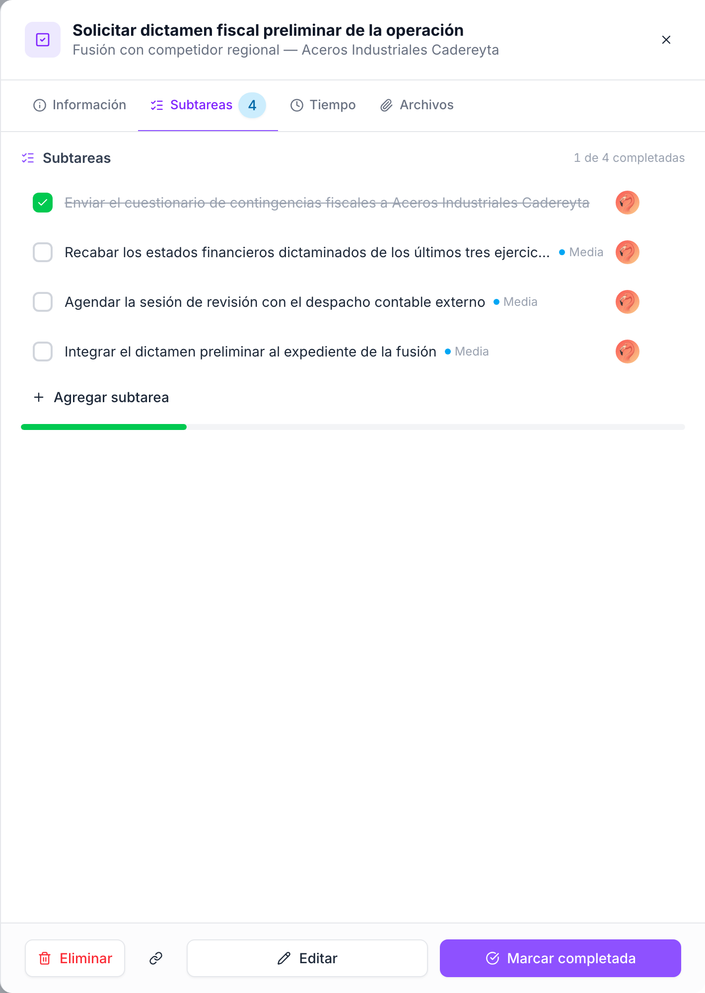 El lector entiende que las subtareas viven dentro de la tarea, en una lista de un solo nivel con su propio avance.